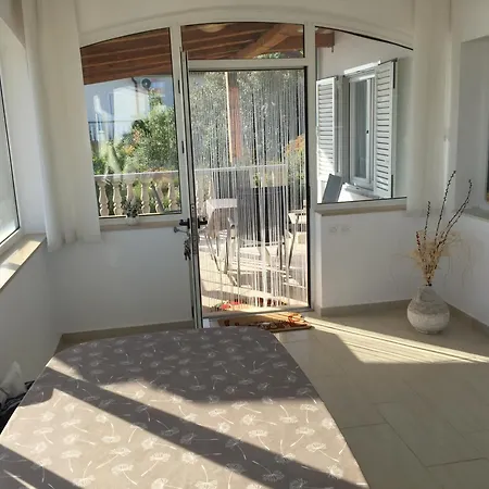 Neve Apartment Kali