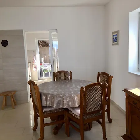 Apartment Neve Kali