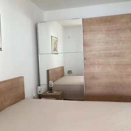 Neve Apartman