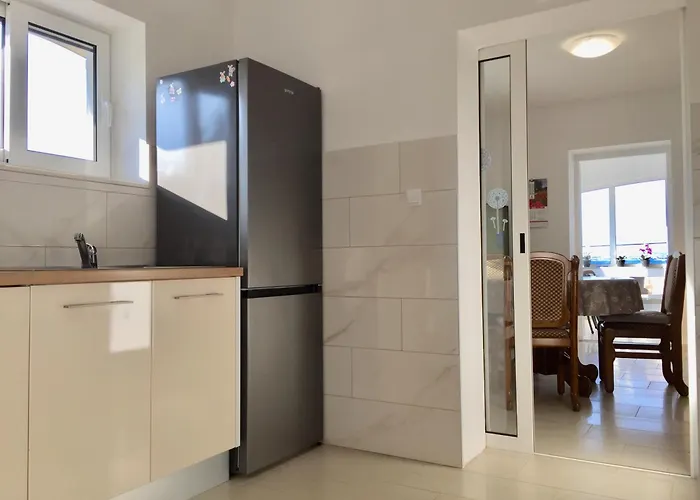 Apartament Neve Kali